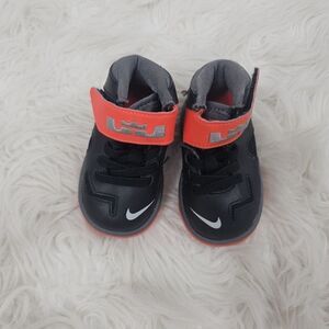 Nike Lebron Soldier VII Shoes Infant Toddler 4C Black Red Bred Basketball Mid